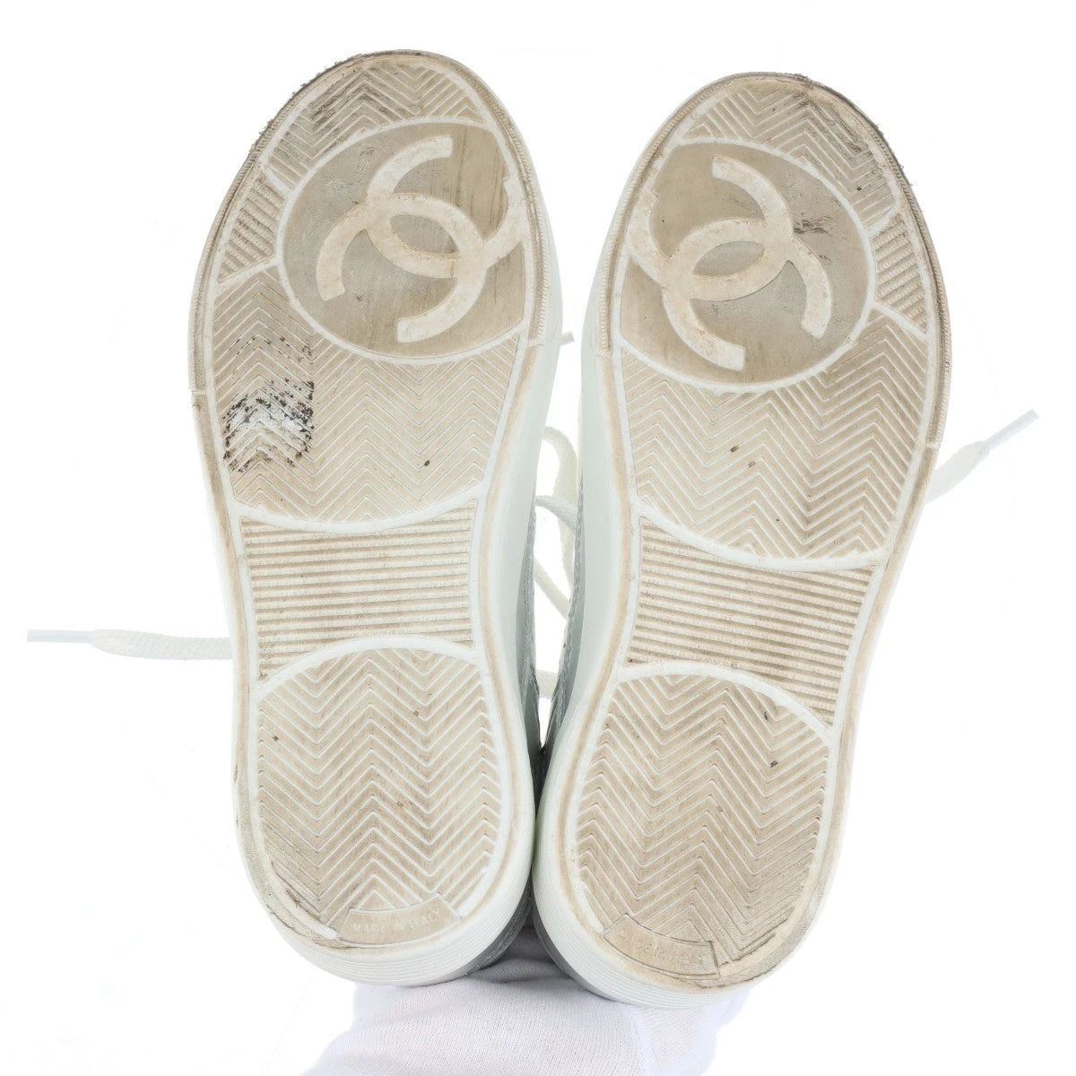 24C メタリック シルバー ユニセックス【CHANEL】スニーカー CHANEL Cruise 24C Laminated Calfskin Silver Metallic Low top