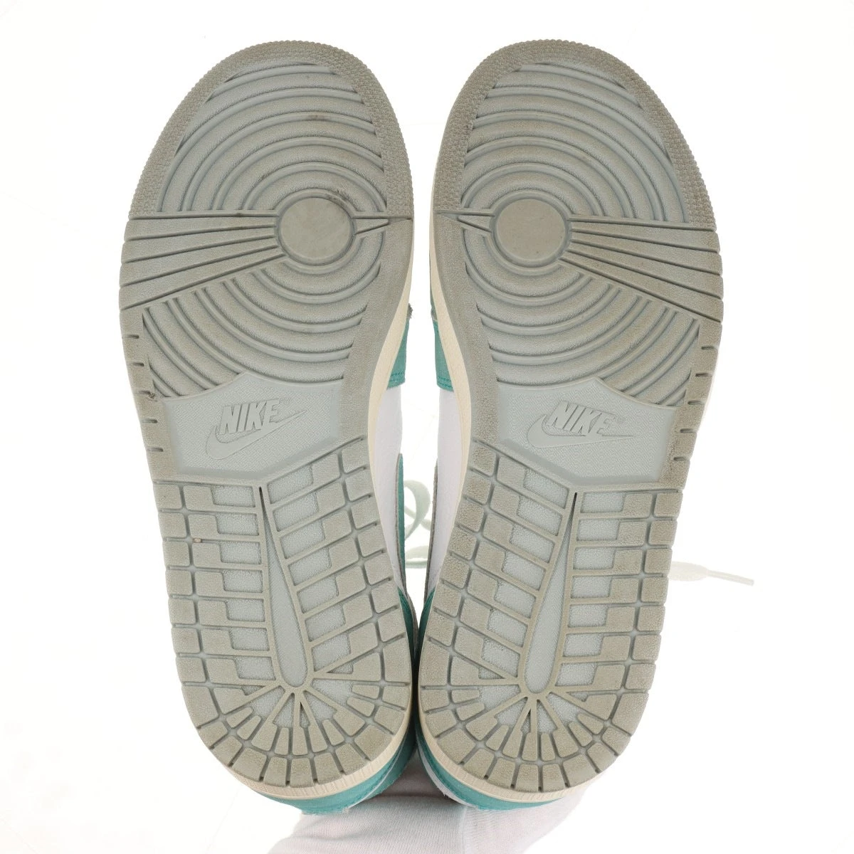 ＮＩＫＥスニーカー２９cm NIKE ナイキ スニーカー 29cm 白x黒x赤