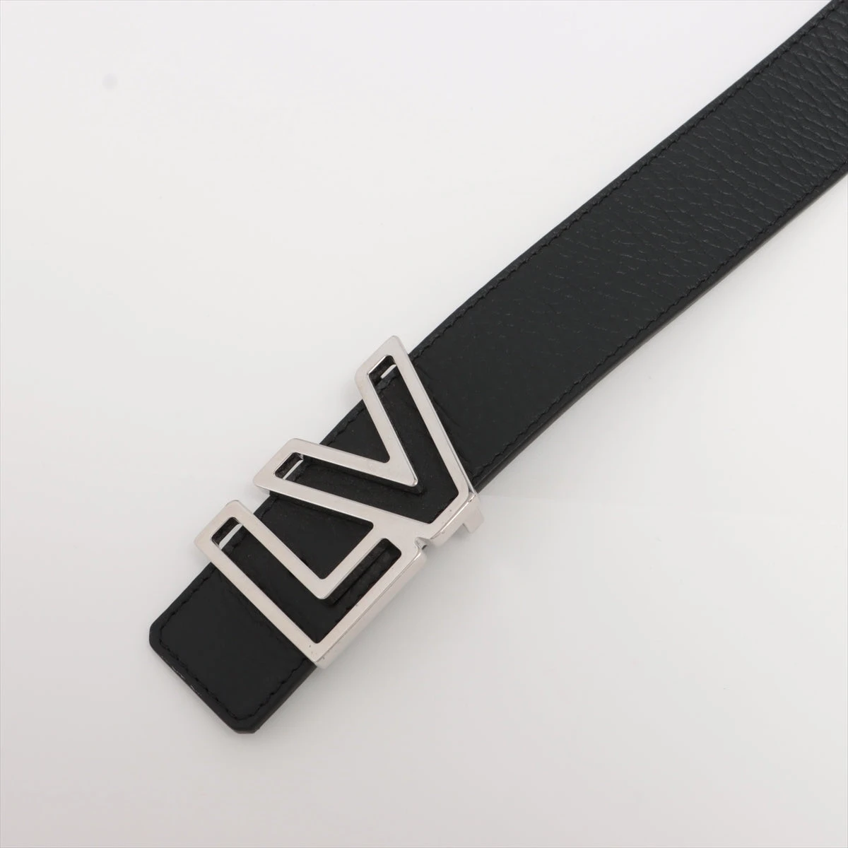 ベ*)様 Louis Vuitton 黒レザーベルト LVロゴ ベ*)様 Louis Vuitton 黒レザーベルト LVロゴ Louis Vuitton