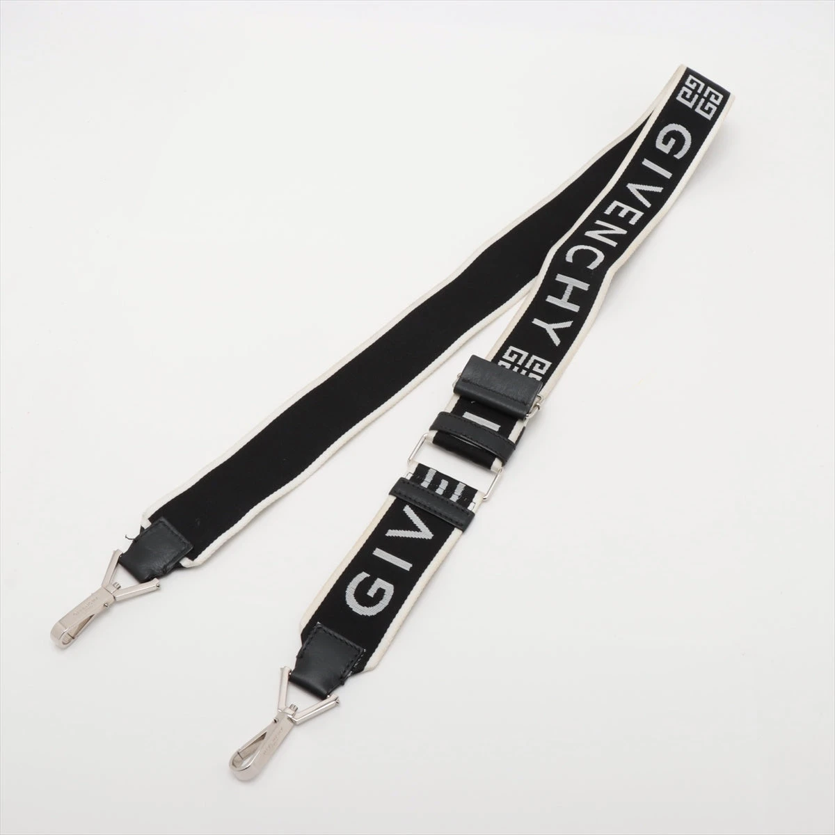 現行【新品同様】ジバンシー パンドラ ナイロン ショルダーバッグ ブラック 4G GIVENCHY - 現行【新品同様】ジバンシー パンドラ ナイロン