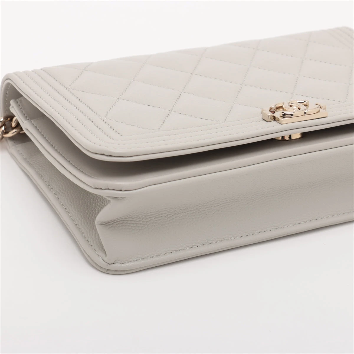 シャネル ボーイシャネル キャビアスキン チェーンウォレット グレー