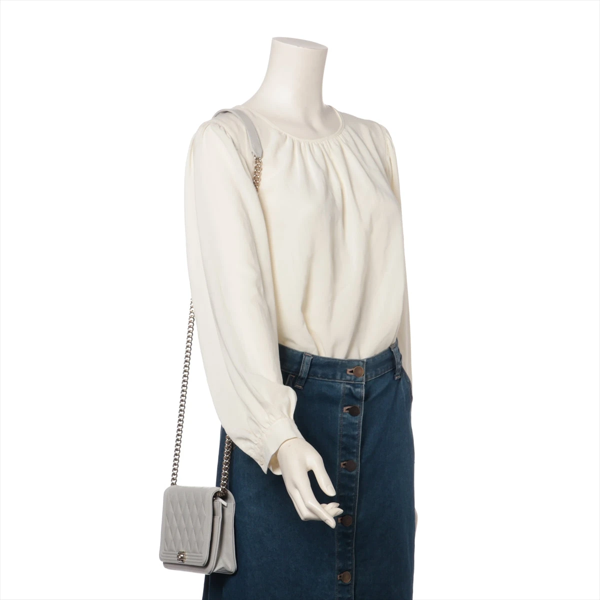 シャネル ボーイシャネル キャビアスキン チェーンウォレット グレー