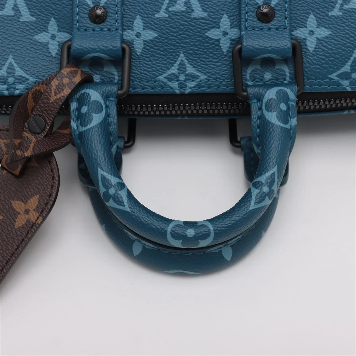 ルイ・ヴィトン キーホルダー クロマティック ロゴ ブルー ルイ・ヴィトン LOUIS VUITTON オーガナイザー・ドゥポッシュ
