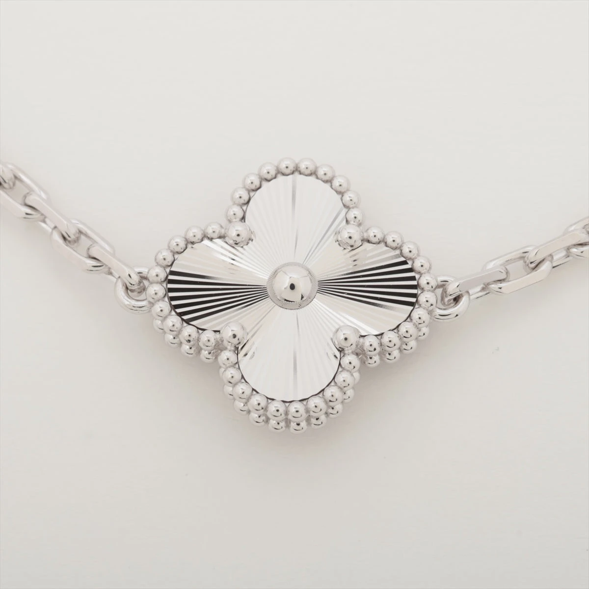 ヴァンクリーフ&アーペル ヴィンテージアルハンブラ ギョーシェ