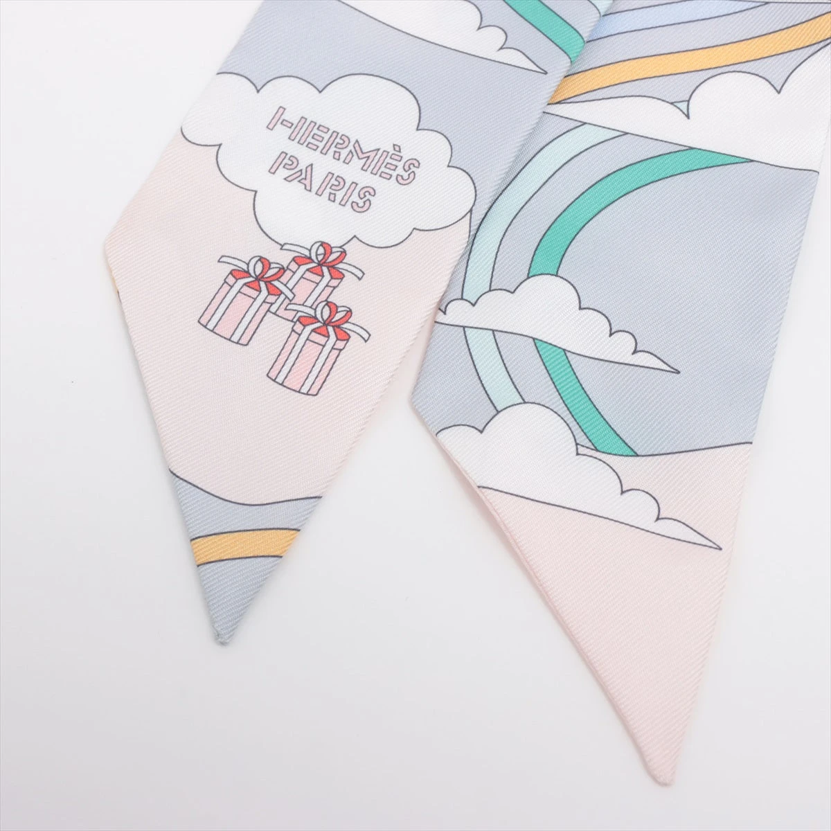 エルメス ツイリー CARRES VOLANTS 空飛ぶカレ スカーフ シルク ピンク