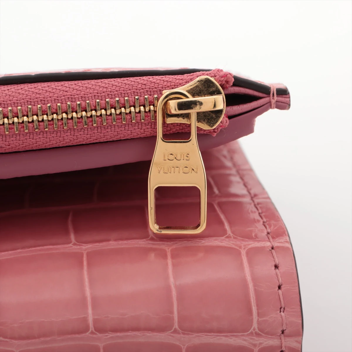 Louis Vuitton クロコ赤 カプシーヌ コンパクト