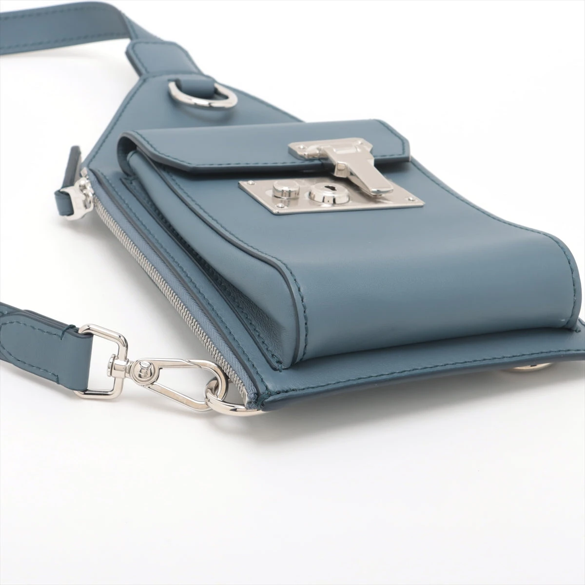 美品　dunhill ブルー　ロックバッグ　GTシリーズ 6763e09913489.webp