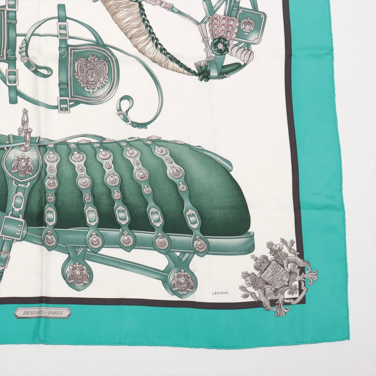 HERMES エルメス カレ90 Harnais de Cour 未使用タグ付き エルメス カレ90 HARNAIS DE COUR 宮廷の馬具 スカーフ シルク