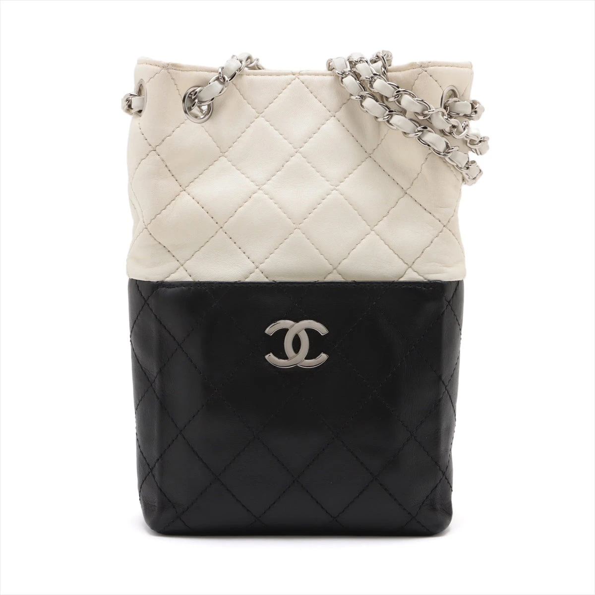 シャネル マトラッセ ラムスキン チェーンショルダーバッグ ブラック