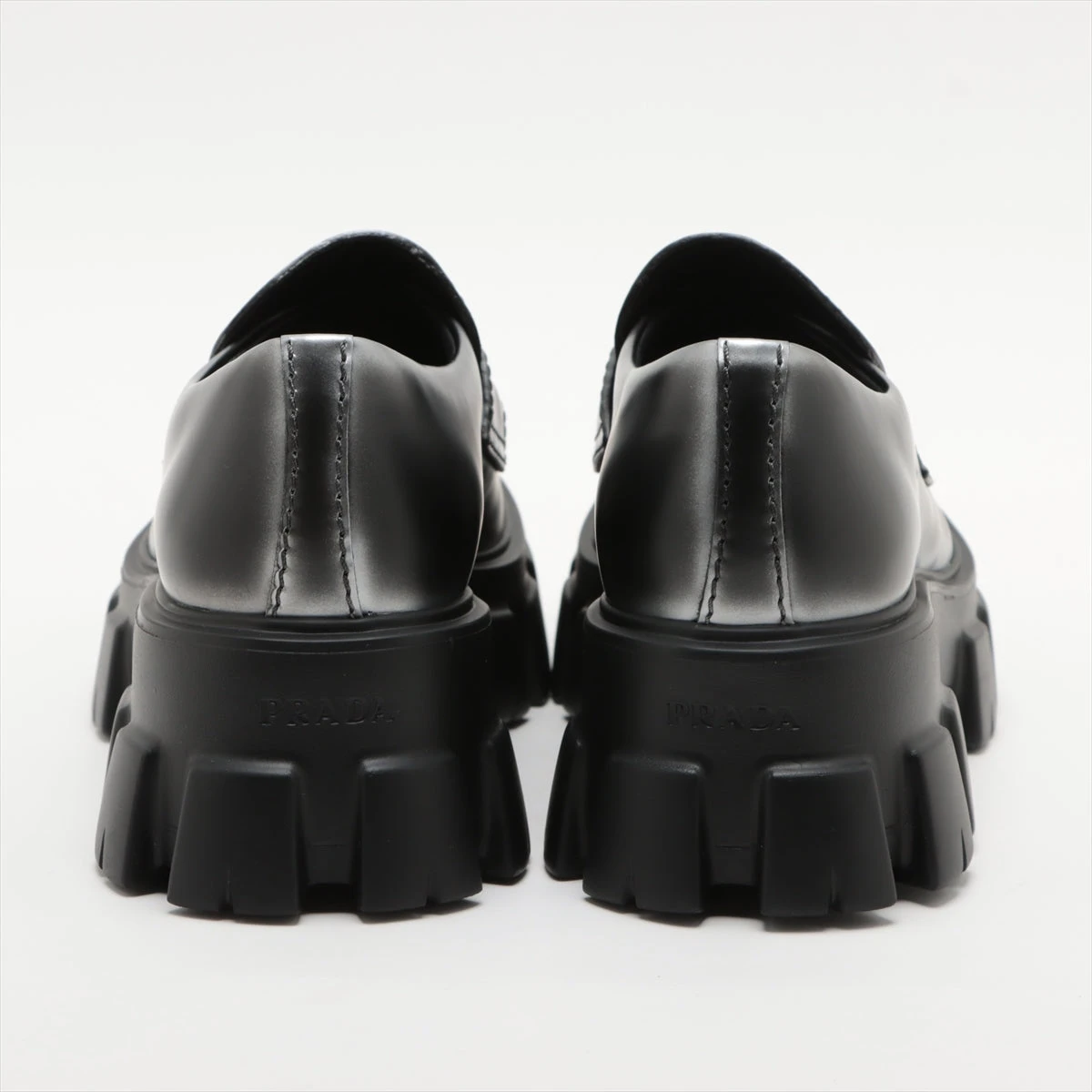 定価17万　新品同様　プラダ　モノリス ブラッシュド　ローファー　黒　38 PRADA】 モノリス ブラッシュドレザー ローファー (PRADA