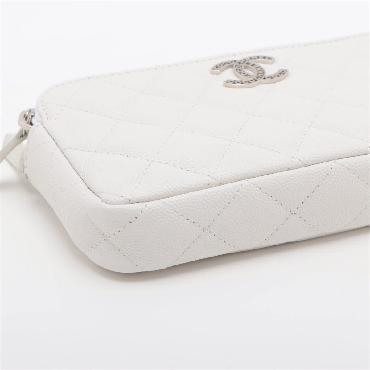 【新品未使用】CHANEL ホワイト マトラッセ ポーチ 楽天市場】【8/15～18限定・最大2万円OFFクーポン配布中】CHANEL