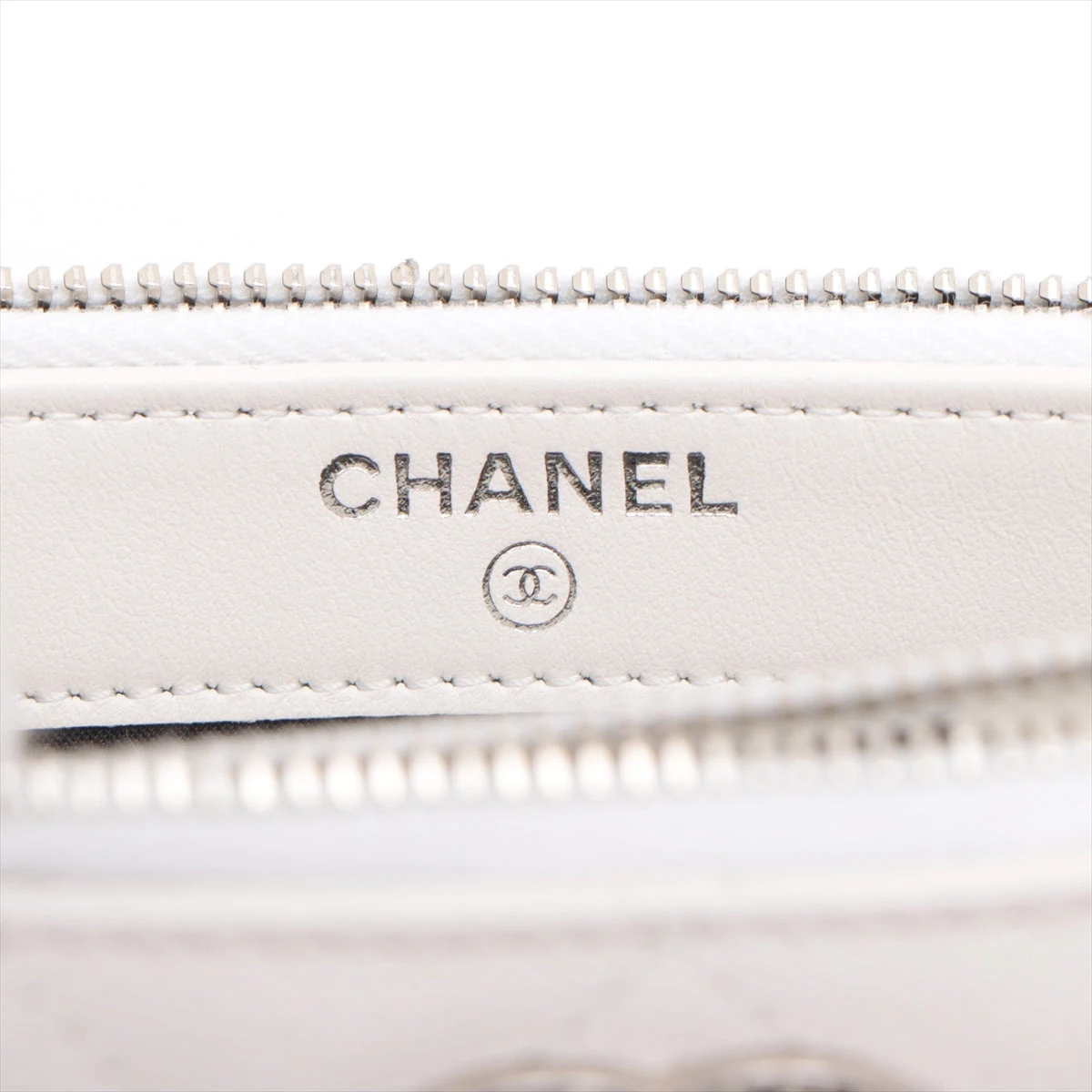 シャネルキャビアスキンウォレット　ホワイト 楽天市場】シャネル 2つ折り財布 CHANEL キャビアスキン CHANEL