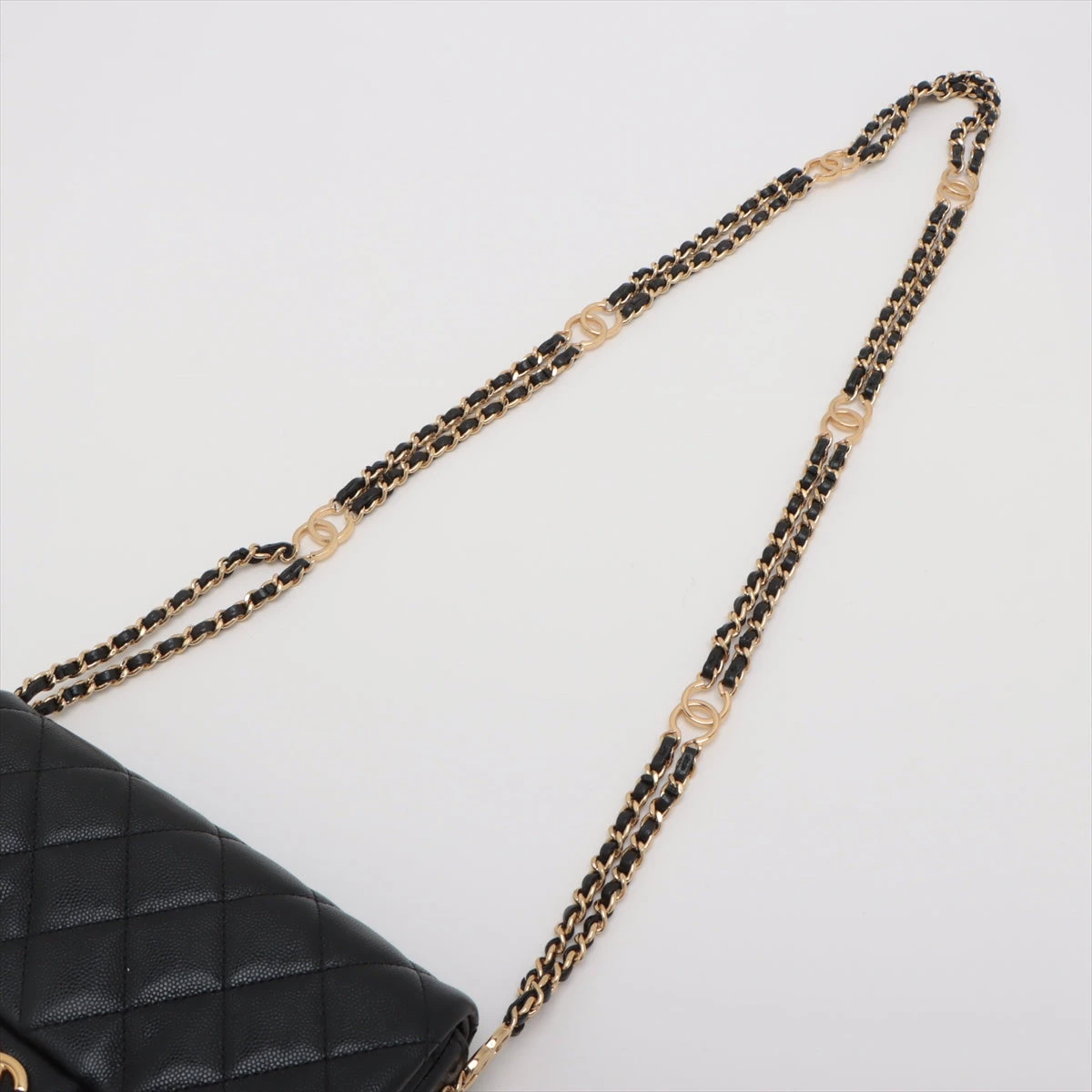 シャネル ミニマトラッセ キャビアスキン チェーンショルダーバッグ