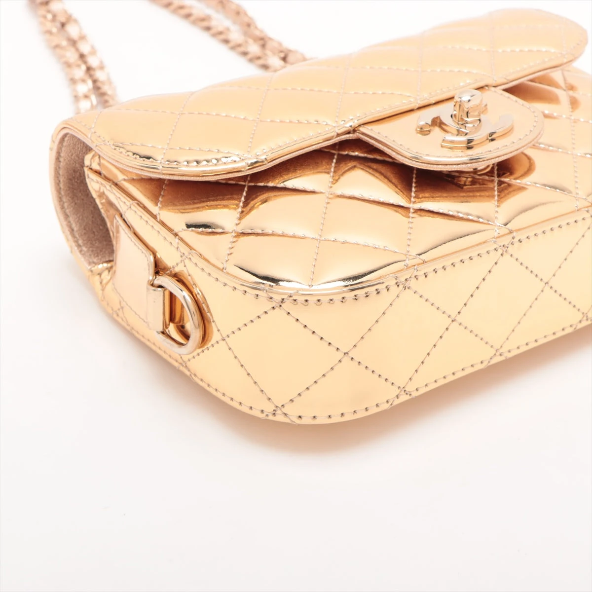 シャネル マトラッセ パテントレザー シングルフラップ ダブルチェーン