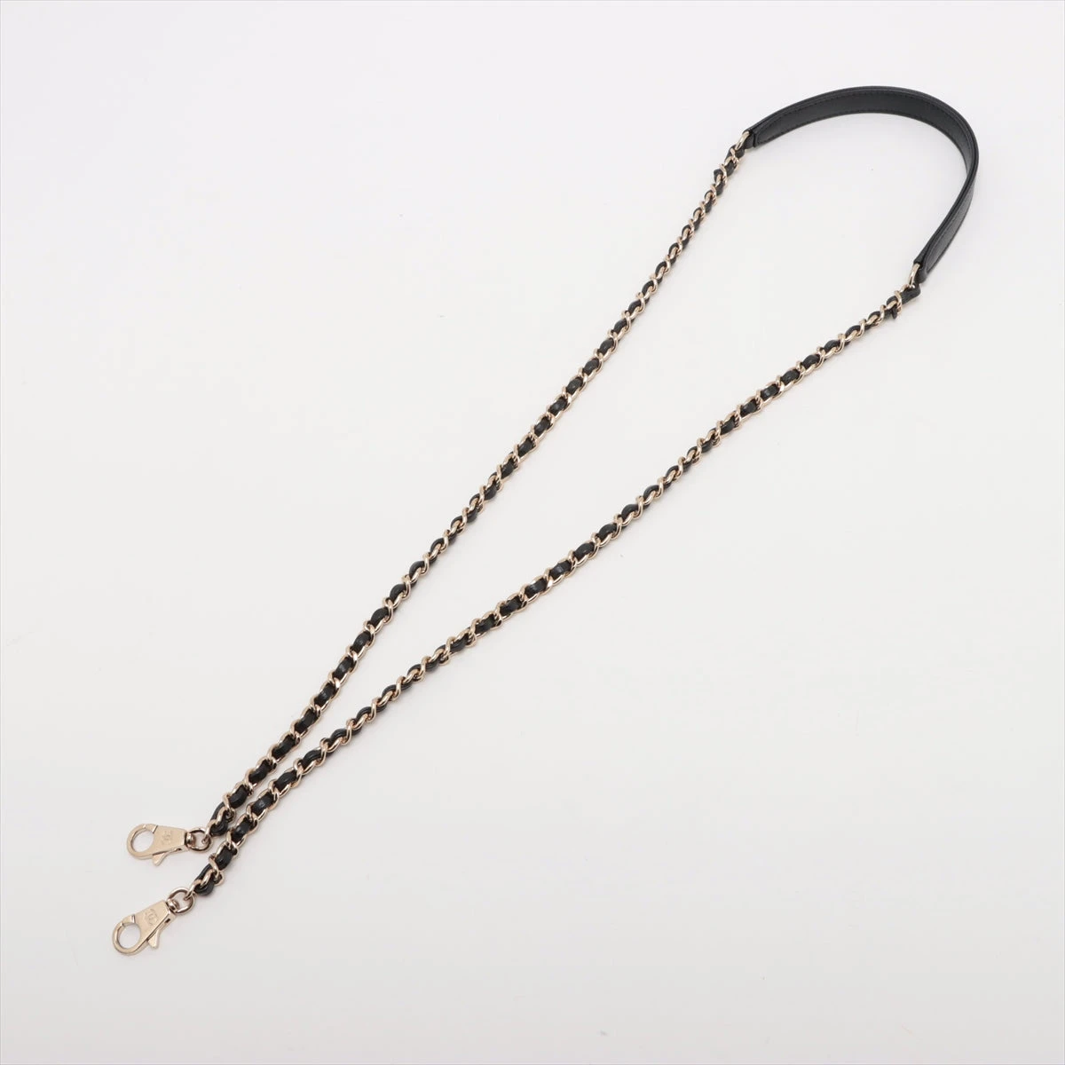 【フェザーmotifでかっこいい♡】CHANEL バングル 高級感溢れるパッチワーク】CHANEL 22☆ショルダーバック