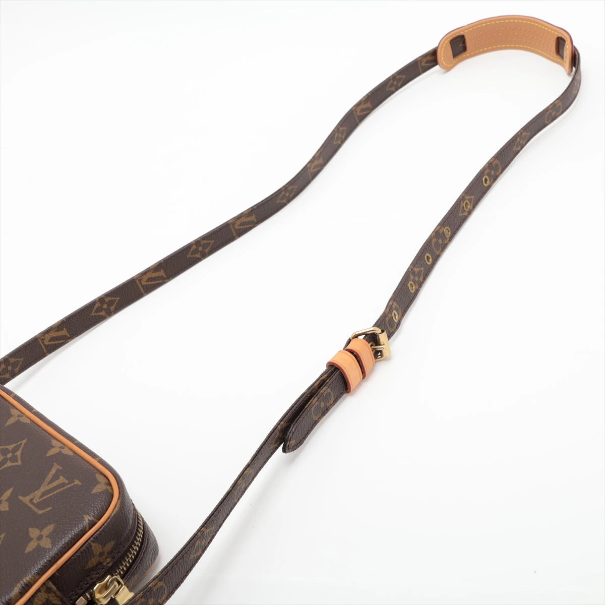 Louis Vuitton ダヌーブ M45266 モノグラム ルイヴィトン ルイ・ヴィトン LOUIS VUITTON ダヌーブ M45266 モノグラム ユニ