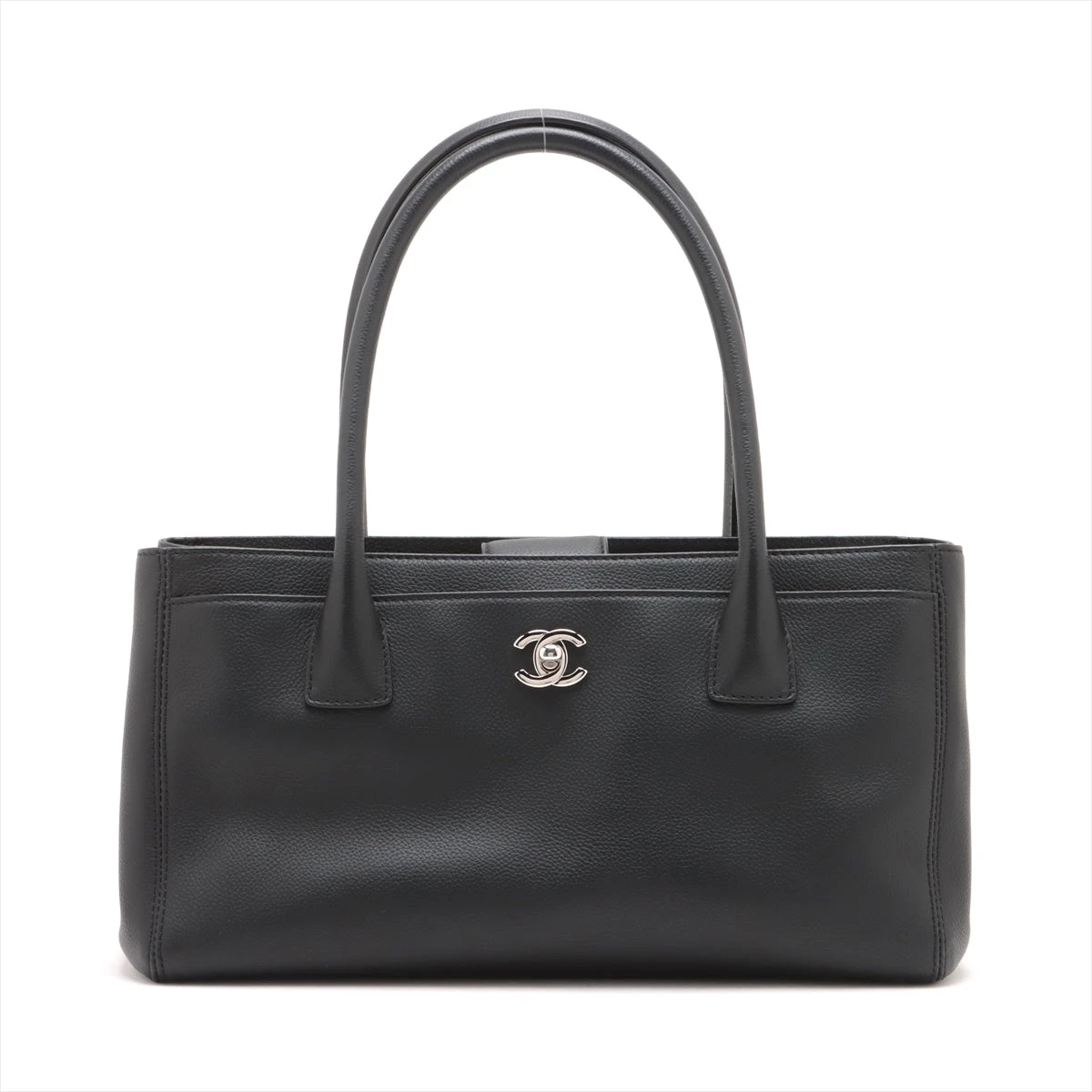 シャネル エグゼクティブ レザー トートバッグ　ブラック シャネル エグゼクティブ レザー トートバッグ ブラック シルバー金具
