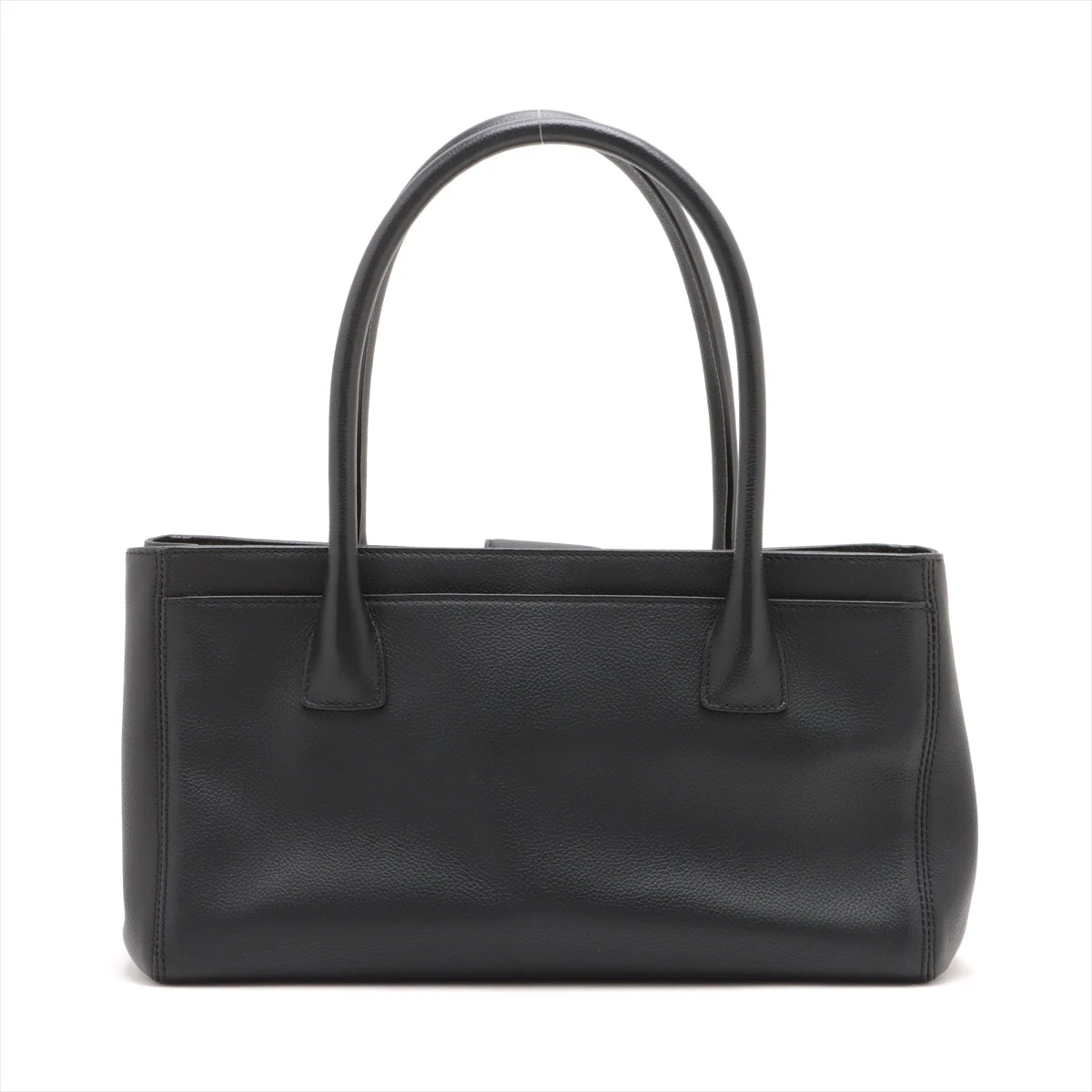 シャネル エグゼクティブ レザー トートバッグ ブラック シルバー金具