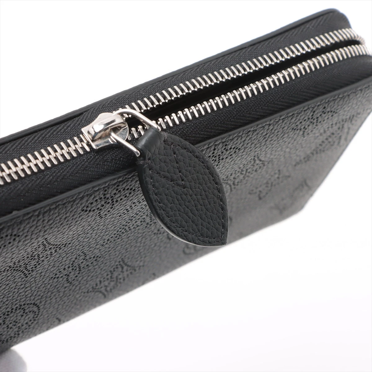 【訳あり】ルイ ヴィトン ジッピーウォレット マヒナ M61867 ノワール LOUIS VUITTON ルイヴィトン モノグラムマヒナ ジッピー