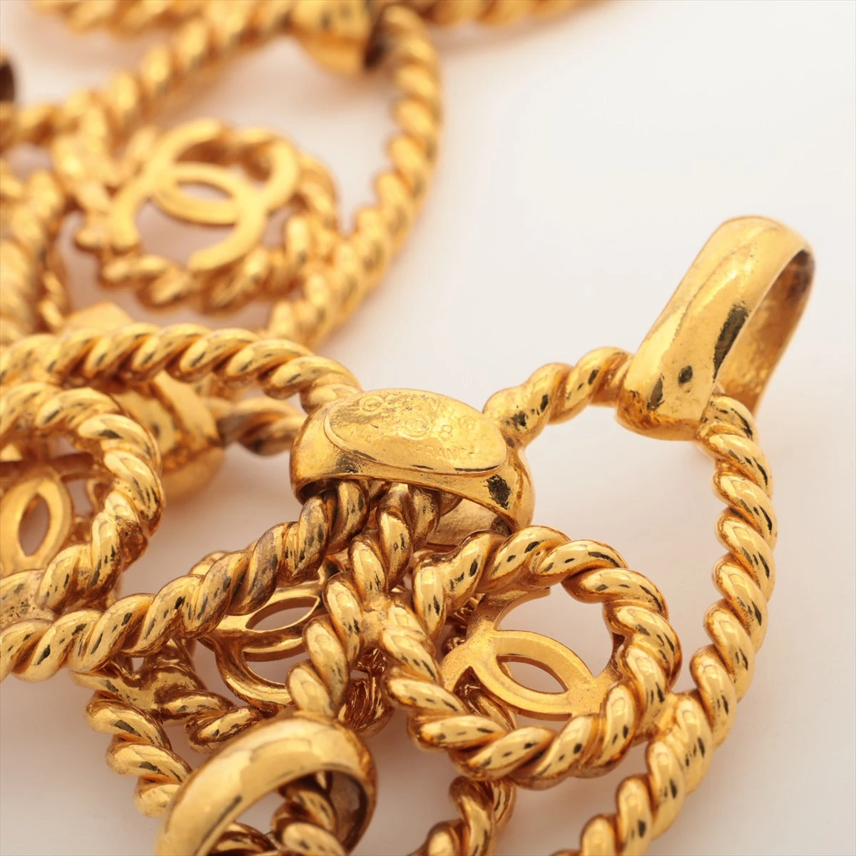 シャネル ココマーク 28 チェーンベルト GP ゴールド A3227307｜中古ブランド品・ブランド古着通販｜ALLU（アリュー）