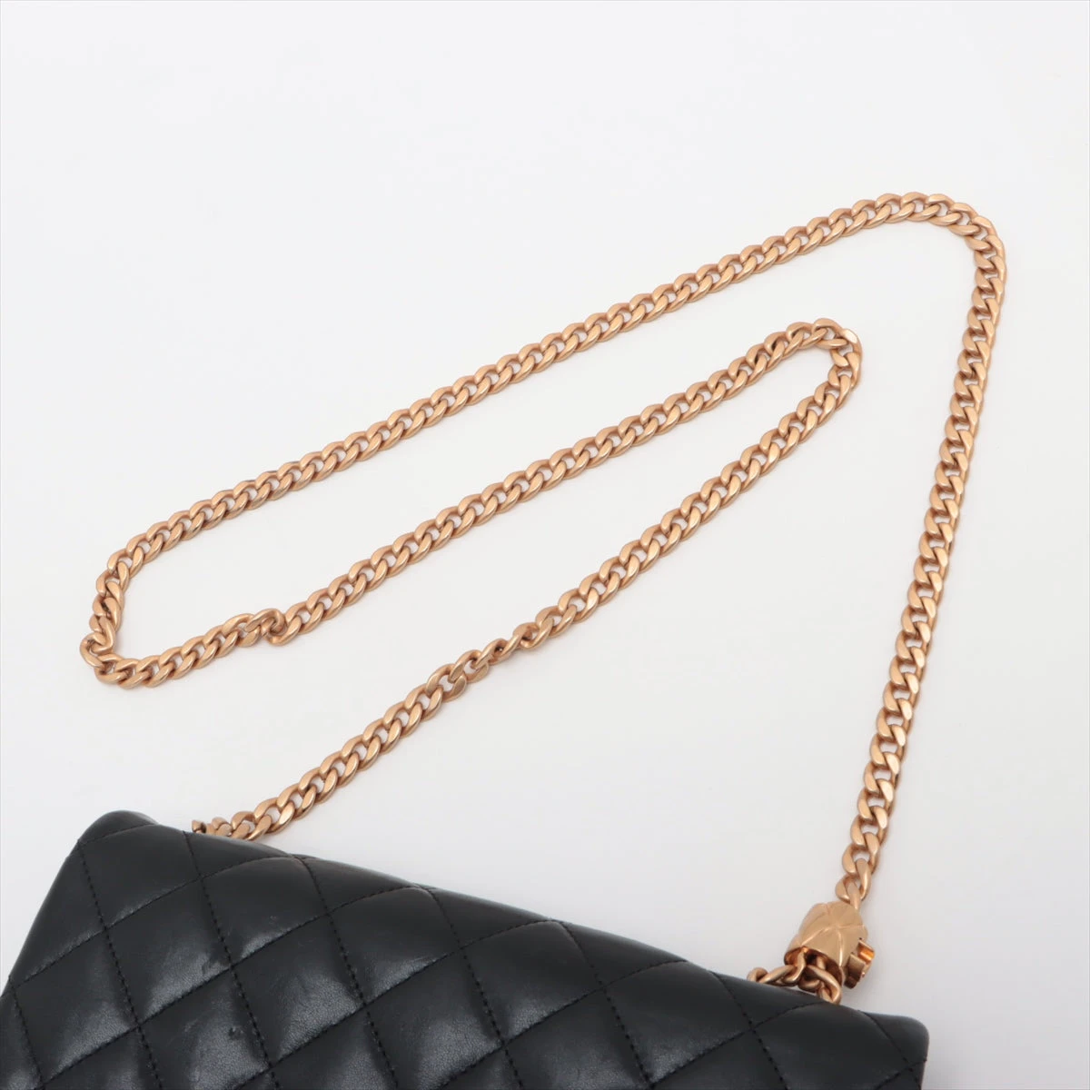 シャネル マトラッセ ラムスキン チェーンショルダーバッグ