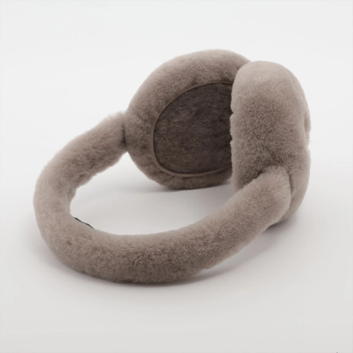 新作❣️可愛い❣️CHANEL グレー フリース イヤーマフ シャネル ココマーク イヤーマフ ラムシアリング グレー A3294227