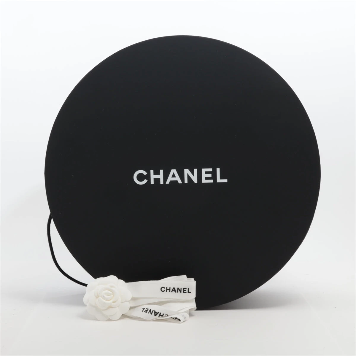【被るだけでお洒落に変身♪】シャネル カンカン帽 カンカン帽 CHANEL(シャネル) 帽子(レディース) - 海外通販のBUYMA