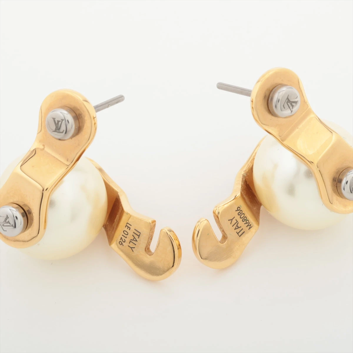 極美品　ルイヴィトン　ピアス　クライミー　リヴァー　フェイクパール 極美品 ルイヴィトン ピアス クライミー リヴァー フェイク