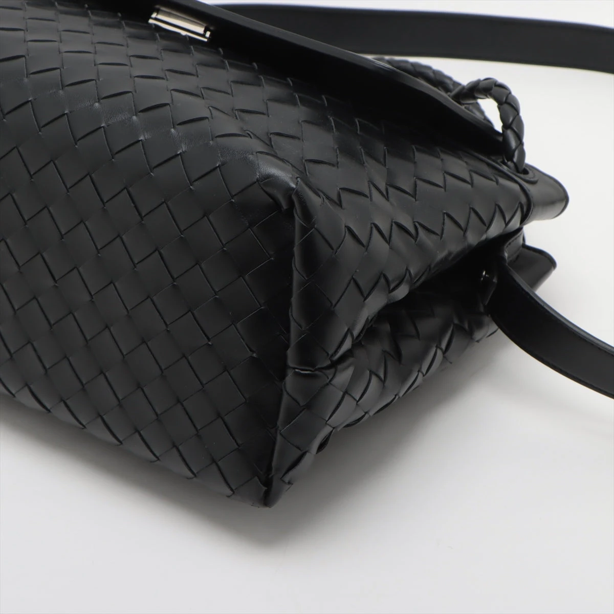 【ボッテガヴェネタ】★最終お値下げ★イントレチャート　メッセンジャーバッグ ボッテガヴェネタ メッセンジャーバッグ ボッテガヴェネタ イントレ