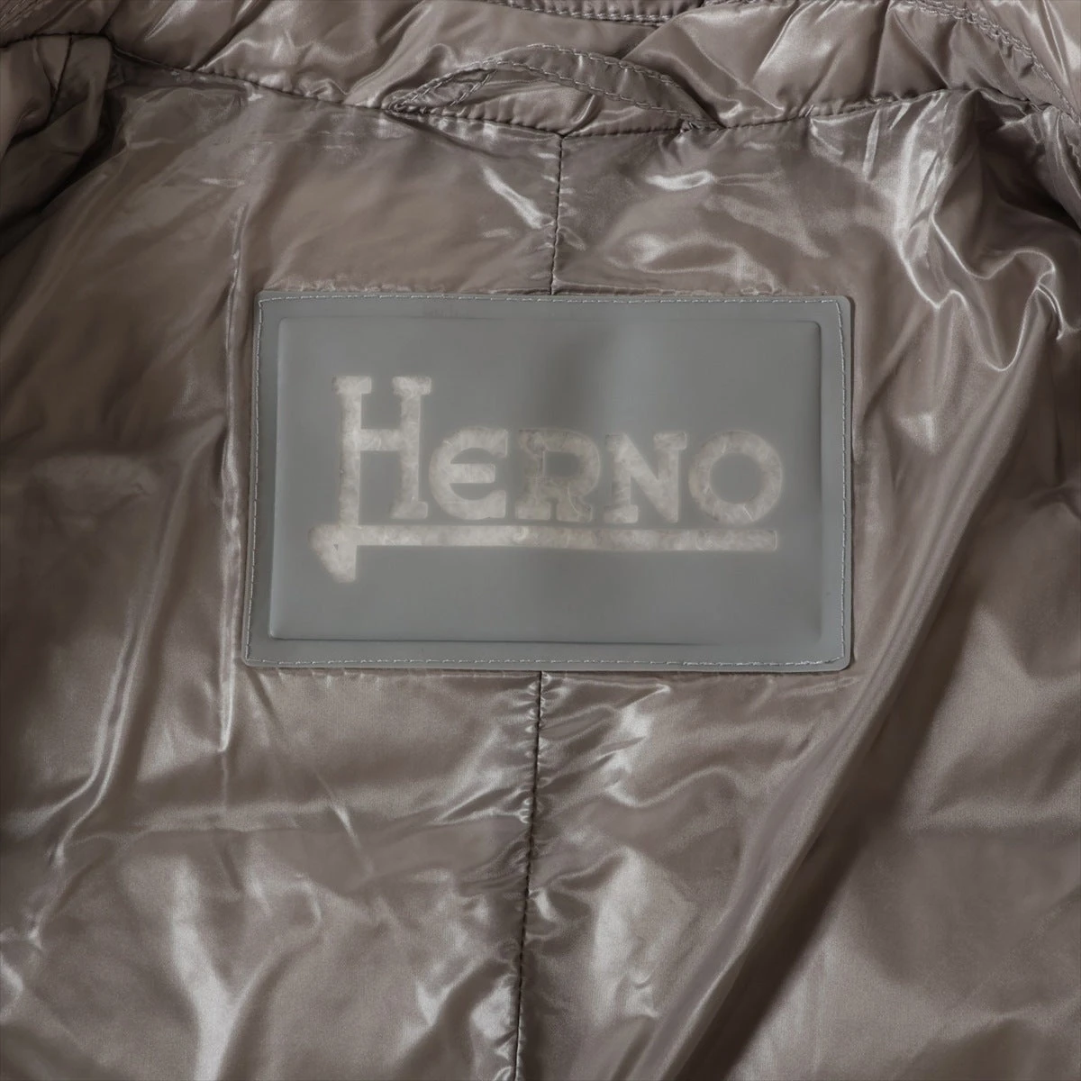 クリーニング済み！＊HERNO＊Aラインダウン・マットナイロン・グレー・42＊