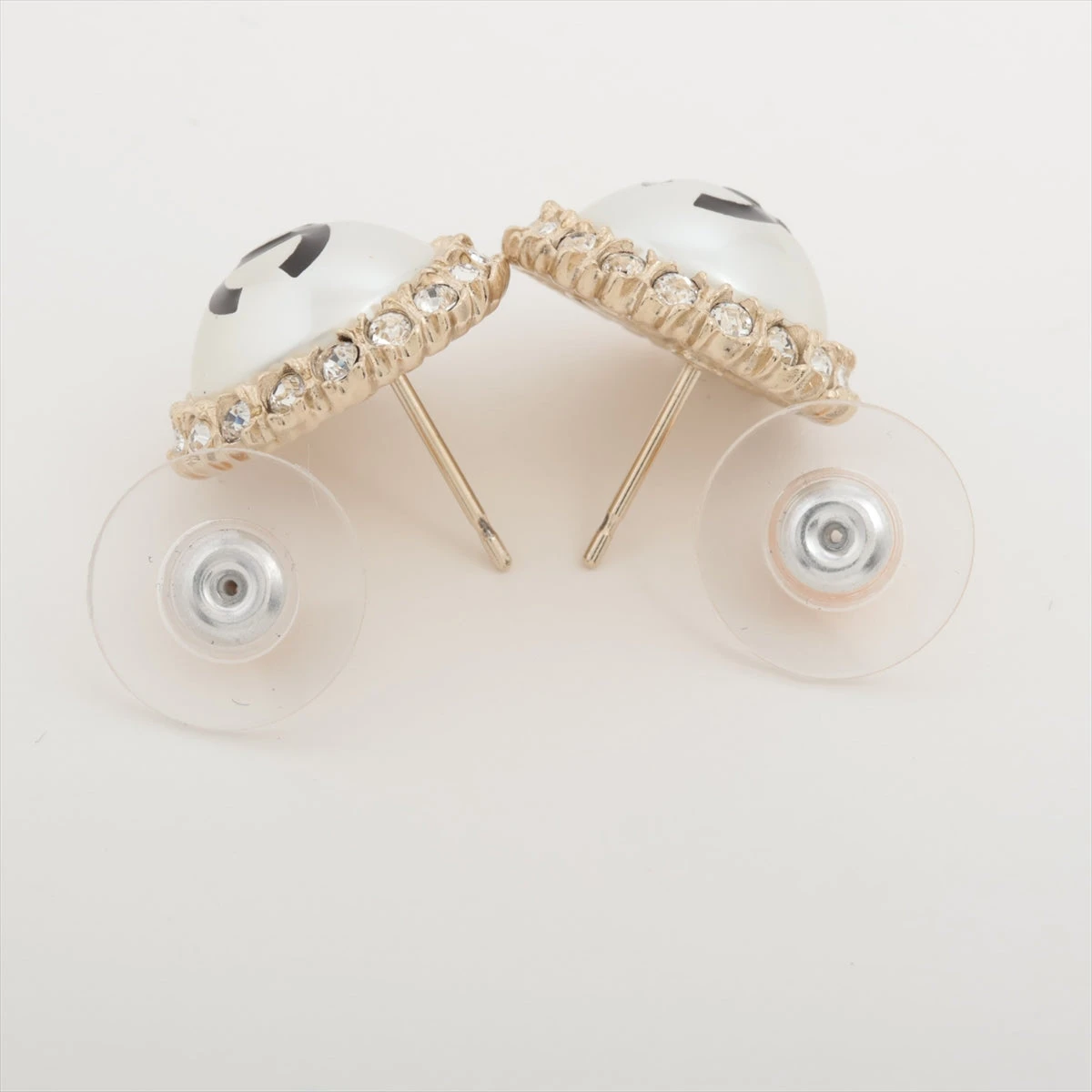 CHANEL シャネル ココマーク フェイクパール ラウンドピアス A20P シャネル ココマーク A20P ピアス(両耳用) GP×ラインストーン