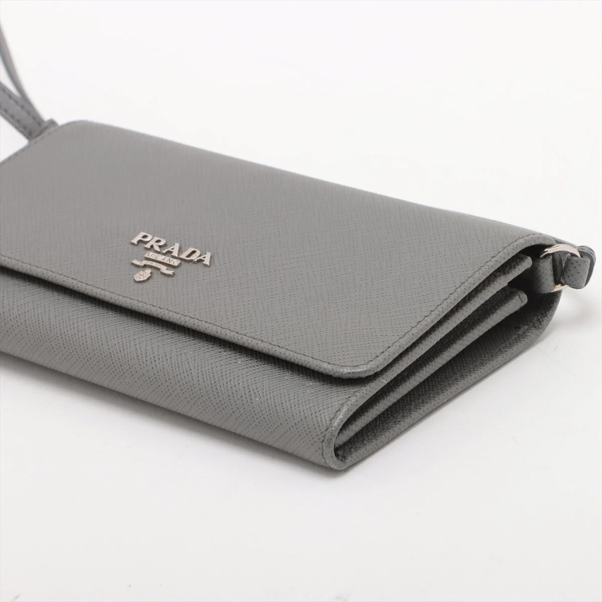 プラダ サフィアーノ ショルダーウォレット グレー AP096959｜中古