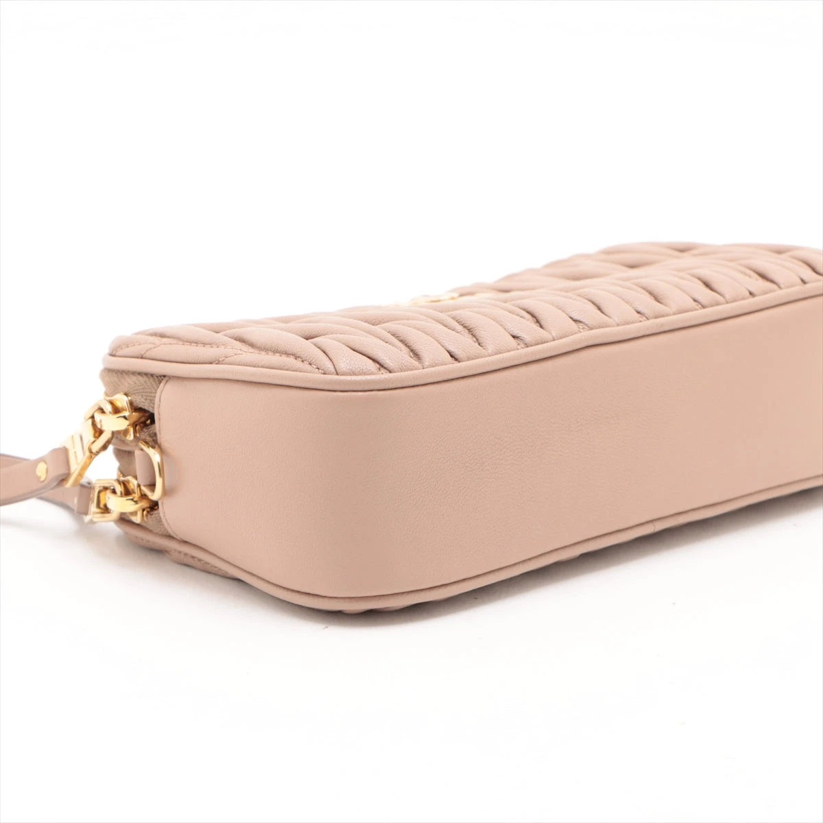 ミュウミュウ miumiu ピンクベージュ チェーンバック マテラッセ 