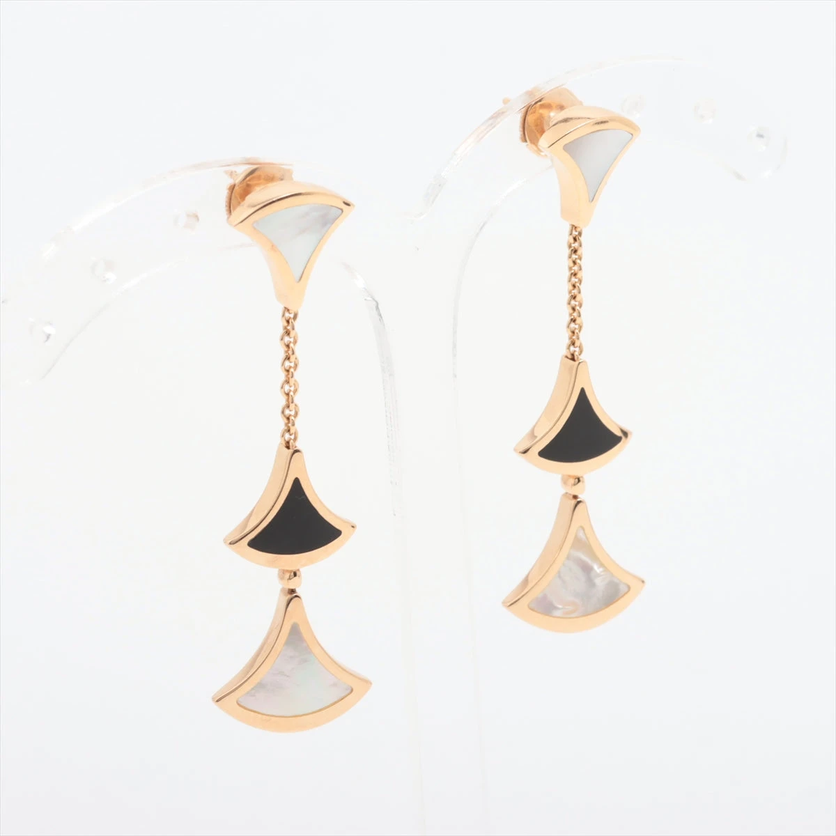 ブルガリ ディーヴァドリーム シェル オニキス ピアス 750(PG) 14.1g