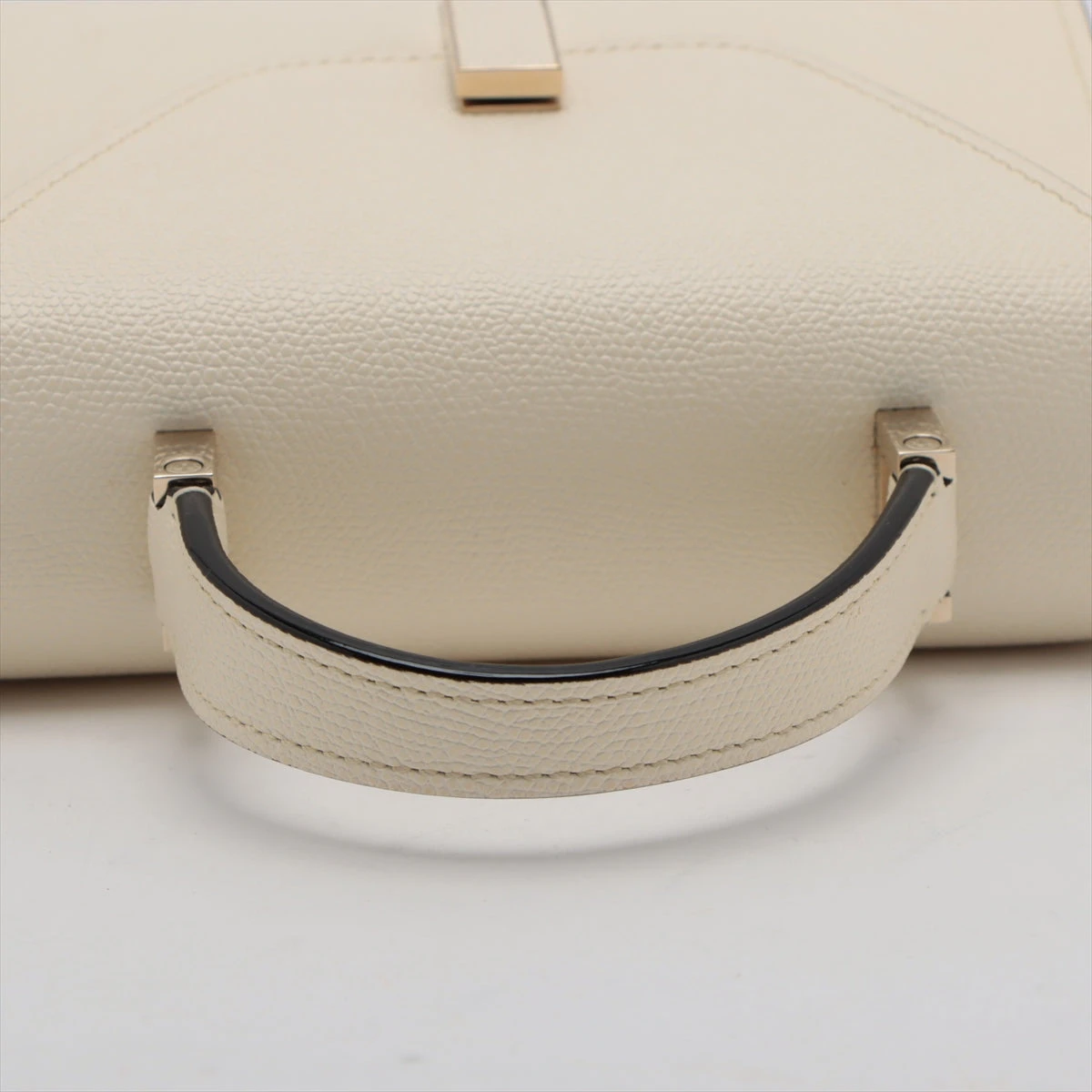 ヴァレクストラ イジィデ マイクロ レザー 2WAYハンドバッグ