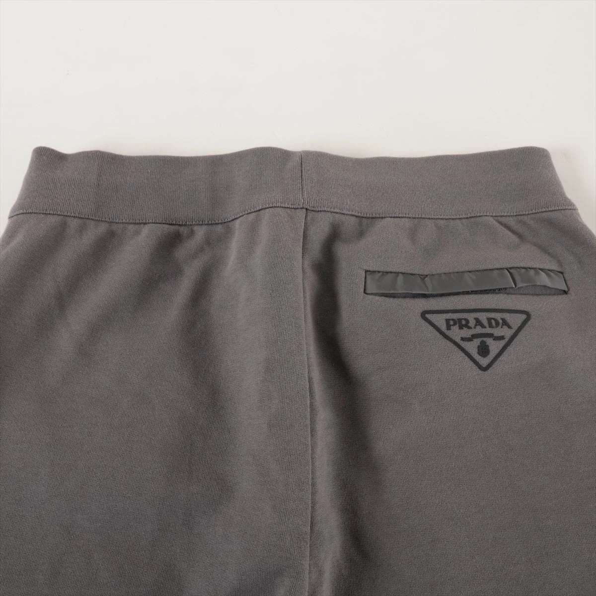 プラダ 22年 コットン スウェットパンツ S メンズ グレー UJP201