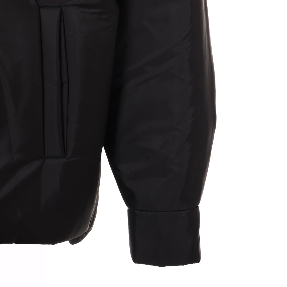 プラダ Re Nylon リ ナイロン 24年 ポリエステル×ナイロン 中綿