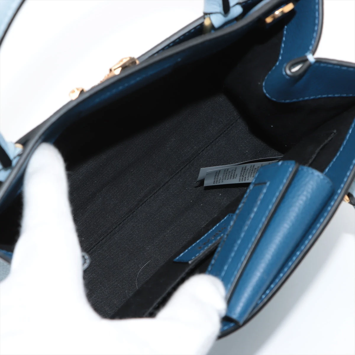 【美品】ヴェルサーチ レザー ヴィルトゥス 2WAY ハンド ショルダーバッグ 美品 ヴェルサーチ ヴィルトゥス レザー 2WAY ハンドバッグ