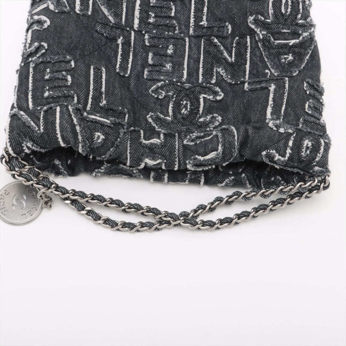 CHANEL シャネル　ショルダーバッグ　デニム　チェーン　グレー シャネル シャネル22 スモール デニム チェーンショルダーバッグ
