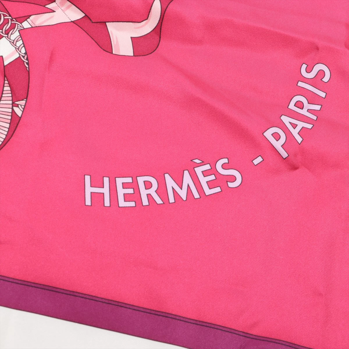 HERMES　エルメス　TOUT EN CARRE　全てはカレの中に　ツイリー エルメスツイリー 旧タグ すべてはカレの中に/Tout en Carre