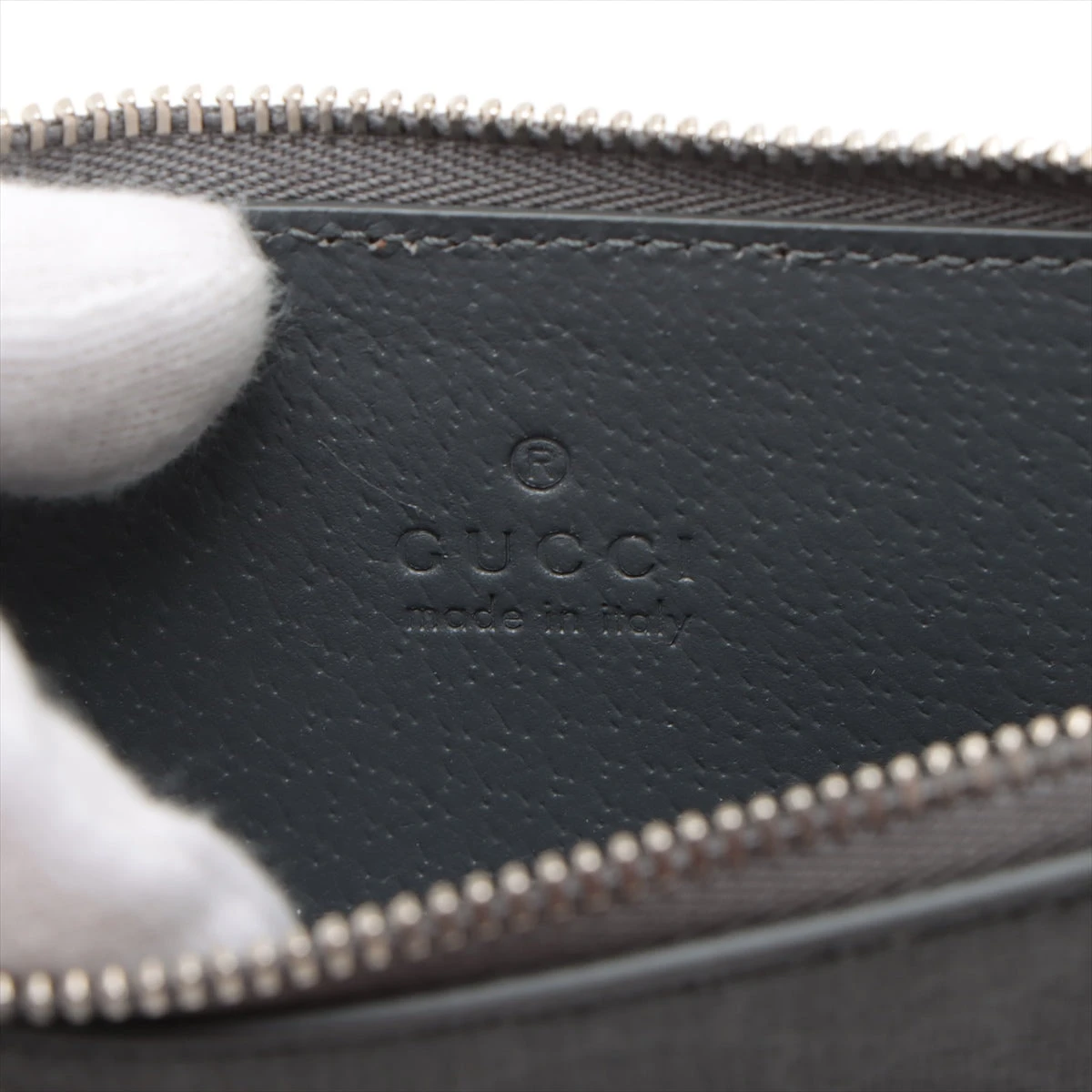 グッチ GGスプリーム 795233 PVC×レザー フラグメントケース グレー