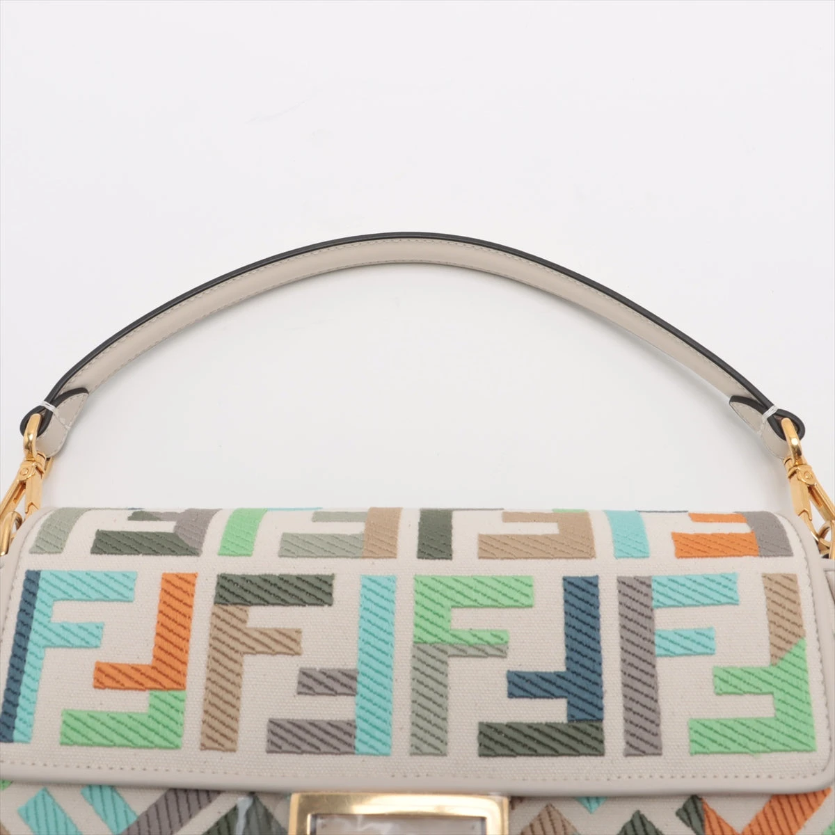 ☆送料関税込☆FENDI バゲット マルチカラー ショルダーバッグ☆ 24SS【FENDI】バゲット マルチカラーキャンバス バッグ FF刺繍