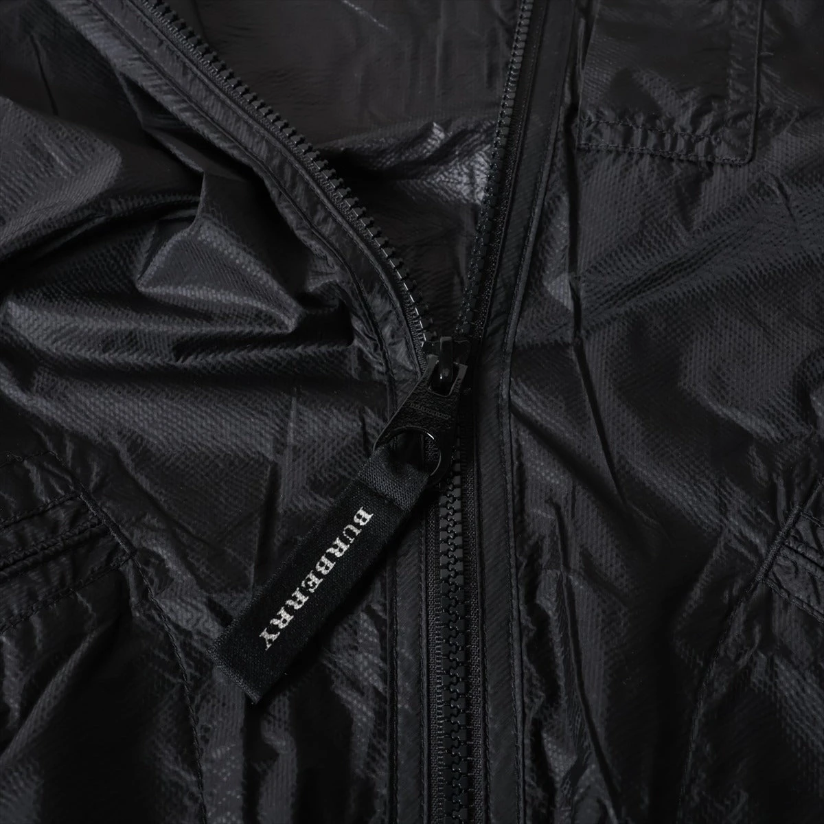 バーバリー ナイロン ジャケット 46 メンズ ブラック 8004646 AP098349