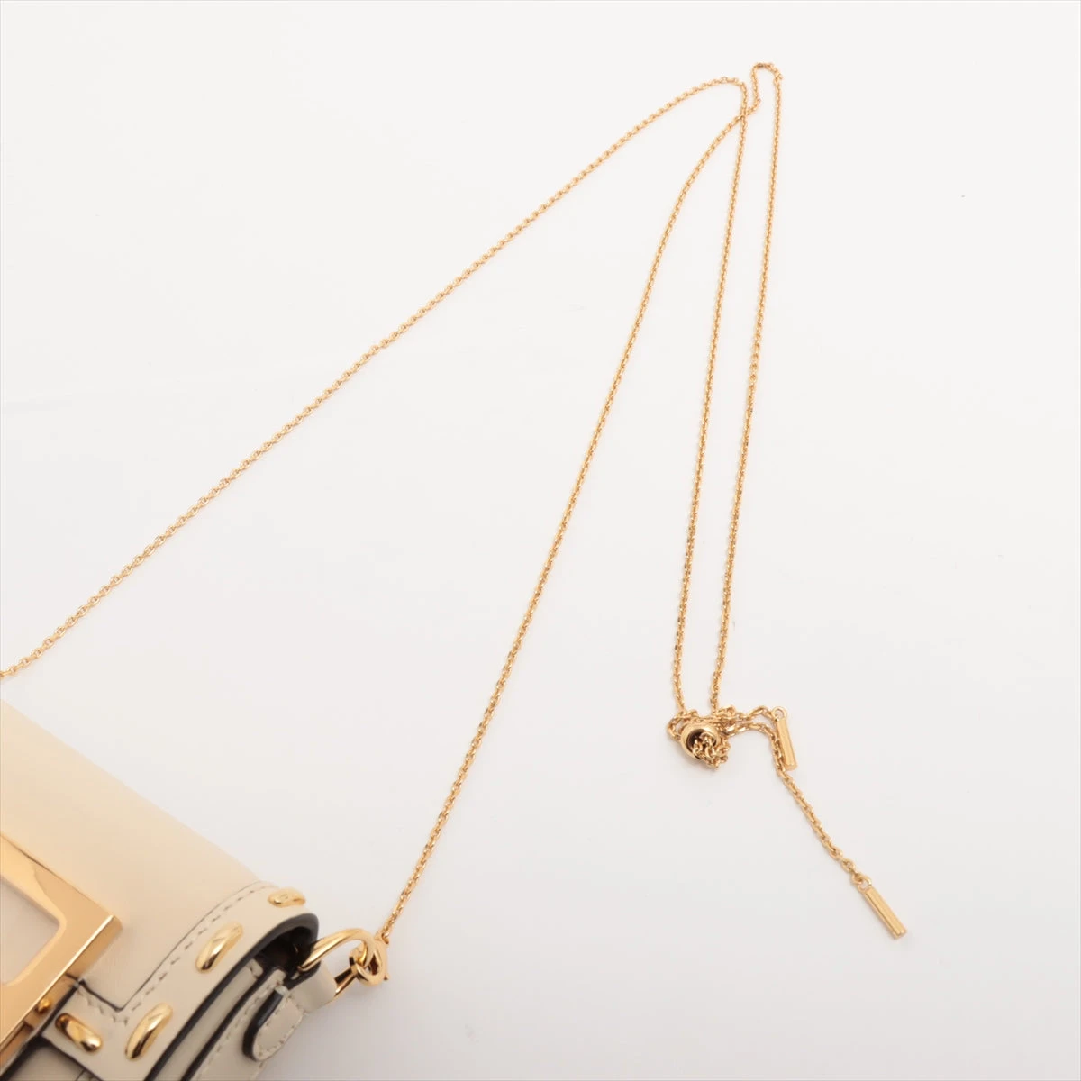 フェンディ 7AS045 ナノバゲット チャーム GP×革 ベージュ A3343118