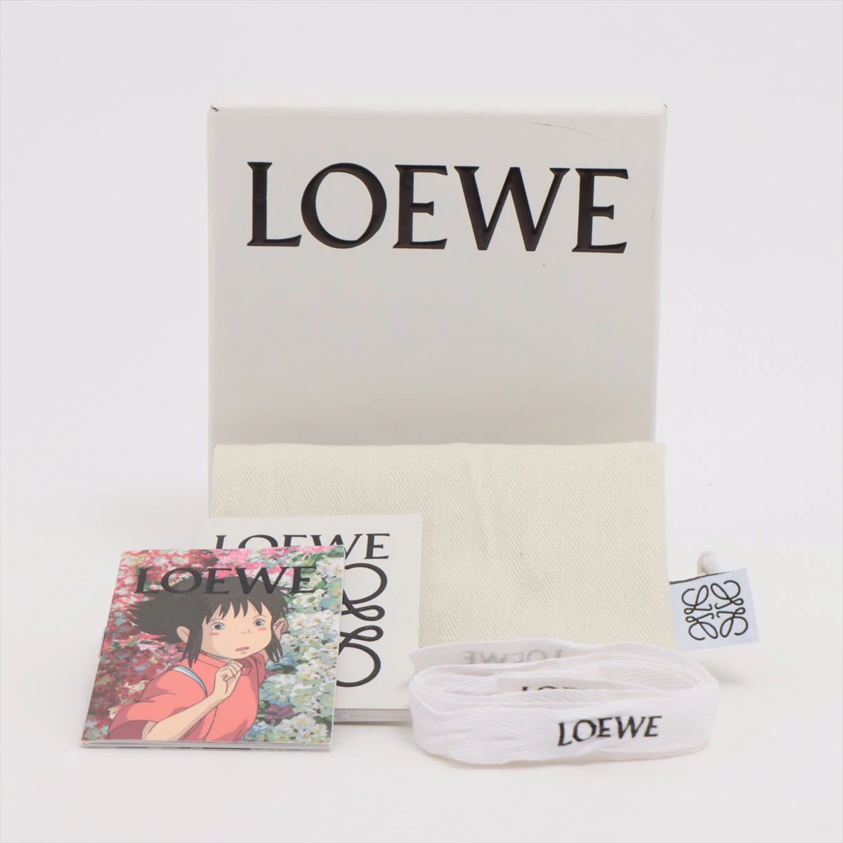 ロエベ×スタジオジブリ アナグラム レザー フラグメントケース レッド