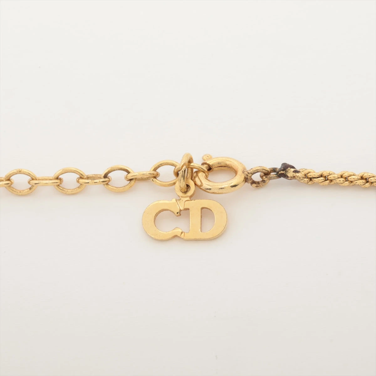 ディオール CDロゴ フェイクパール ブローチ GP ディオール CDロゴ フェイクパール ブローチ GP - メルカリ