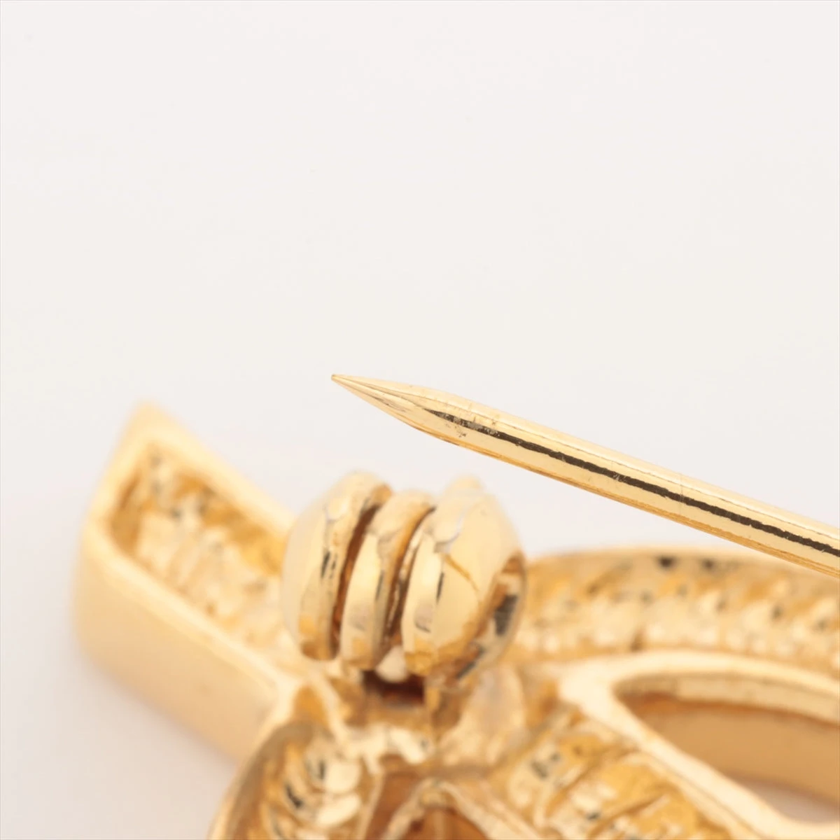 イヴサンローラン YSLロゴ ブローチ GP ゴールド WZ436380｜中古