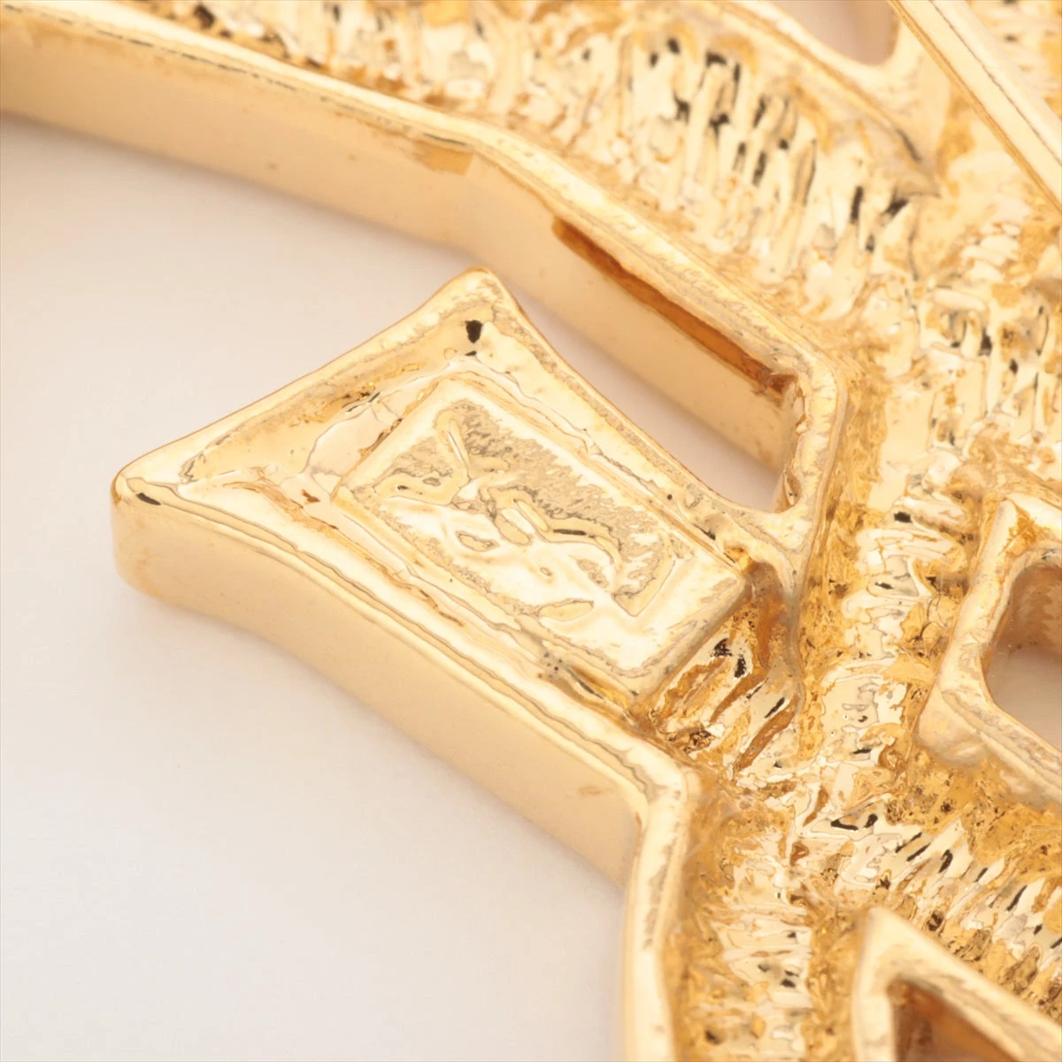 YVES SAINT LAURENT YSL ゴールド ブローチ鑑定済み イヴサンローラン