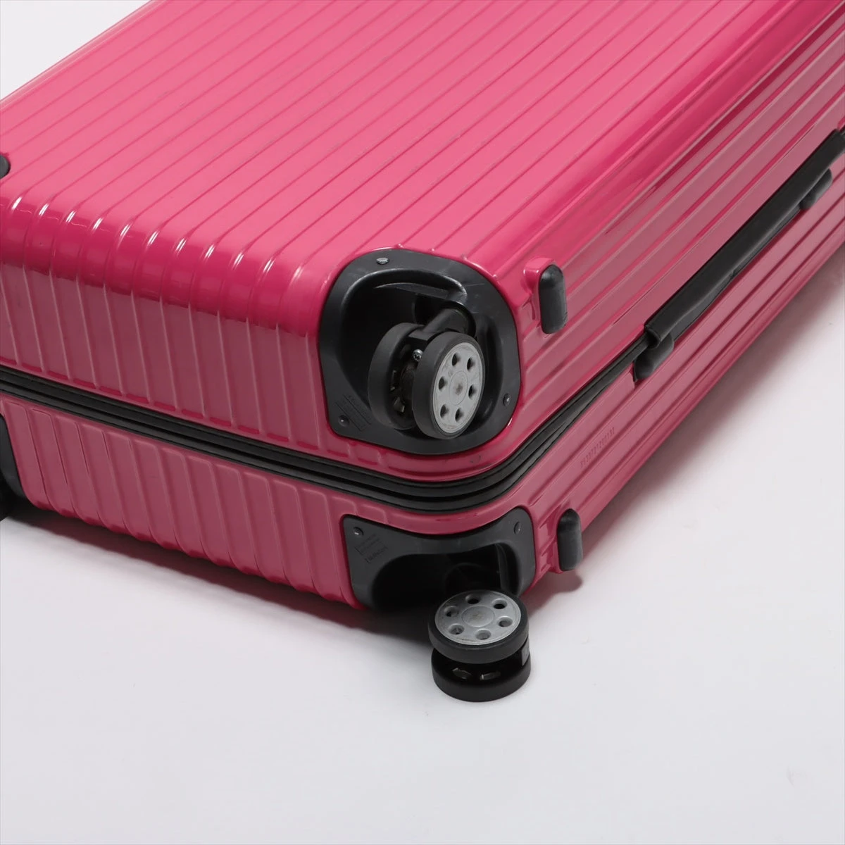 リモワ サルサデラックス ポリカーボネイト キャリーケース ブラック