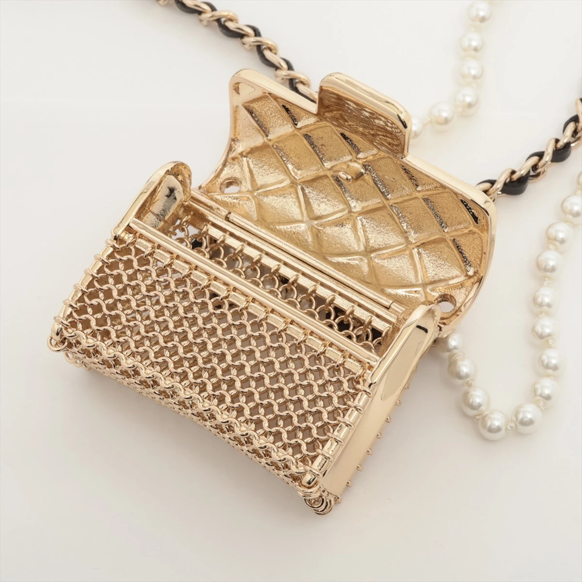 Chanel シャネル マトラッセ 21A ロングネックレス シャネル マトラッセ 21A ロングネックレス GP×フェイクパール